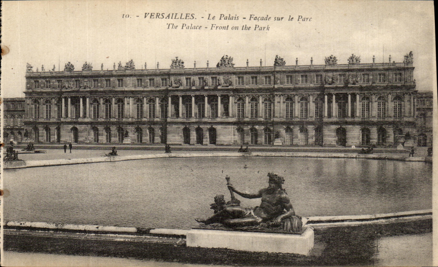 CPA Versailles Le Palais Facade sur Le Parc