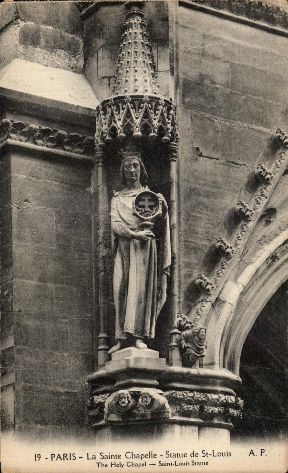 CPA Paris the holy Vault Statue of St louis