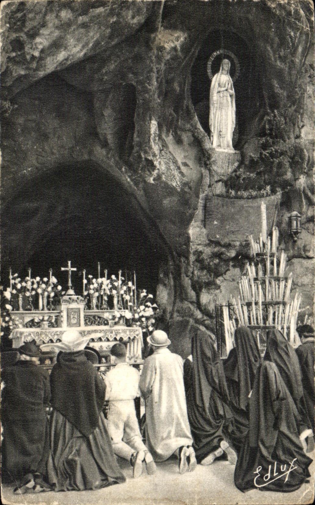 CPA Lourdes the Miraculous cave
