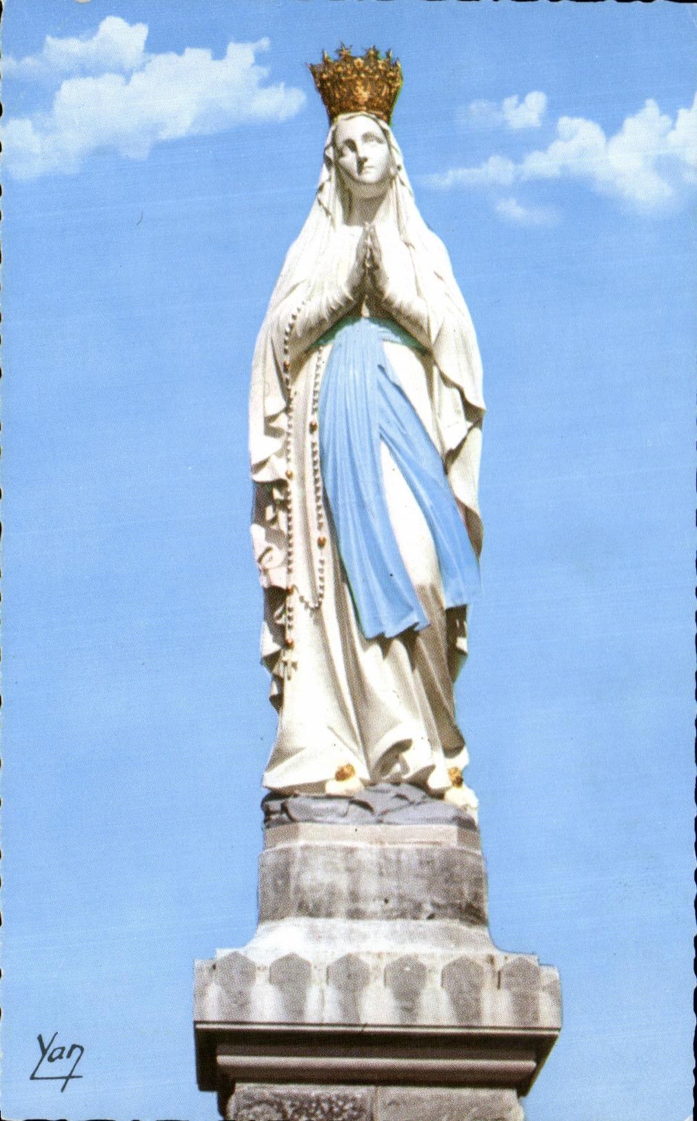 CPA Loudres the Couronnee Virgin