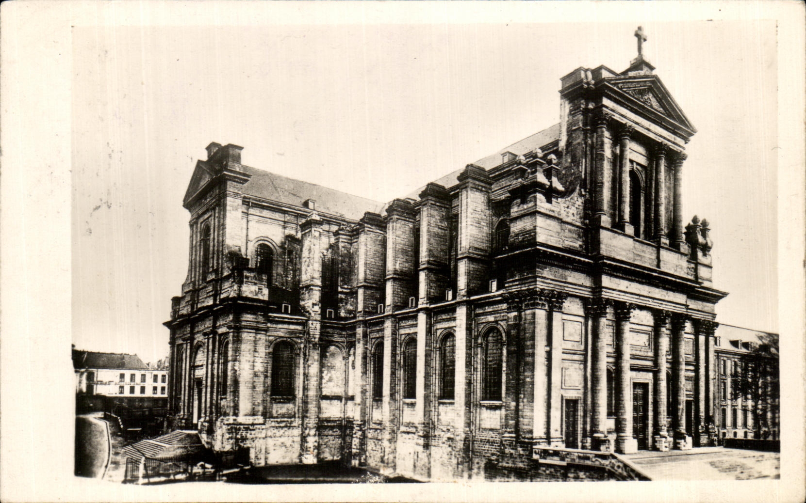 CPA Arras La Cathedrale