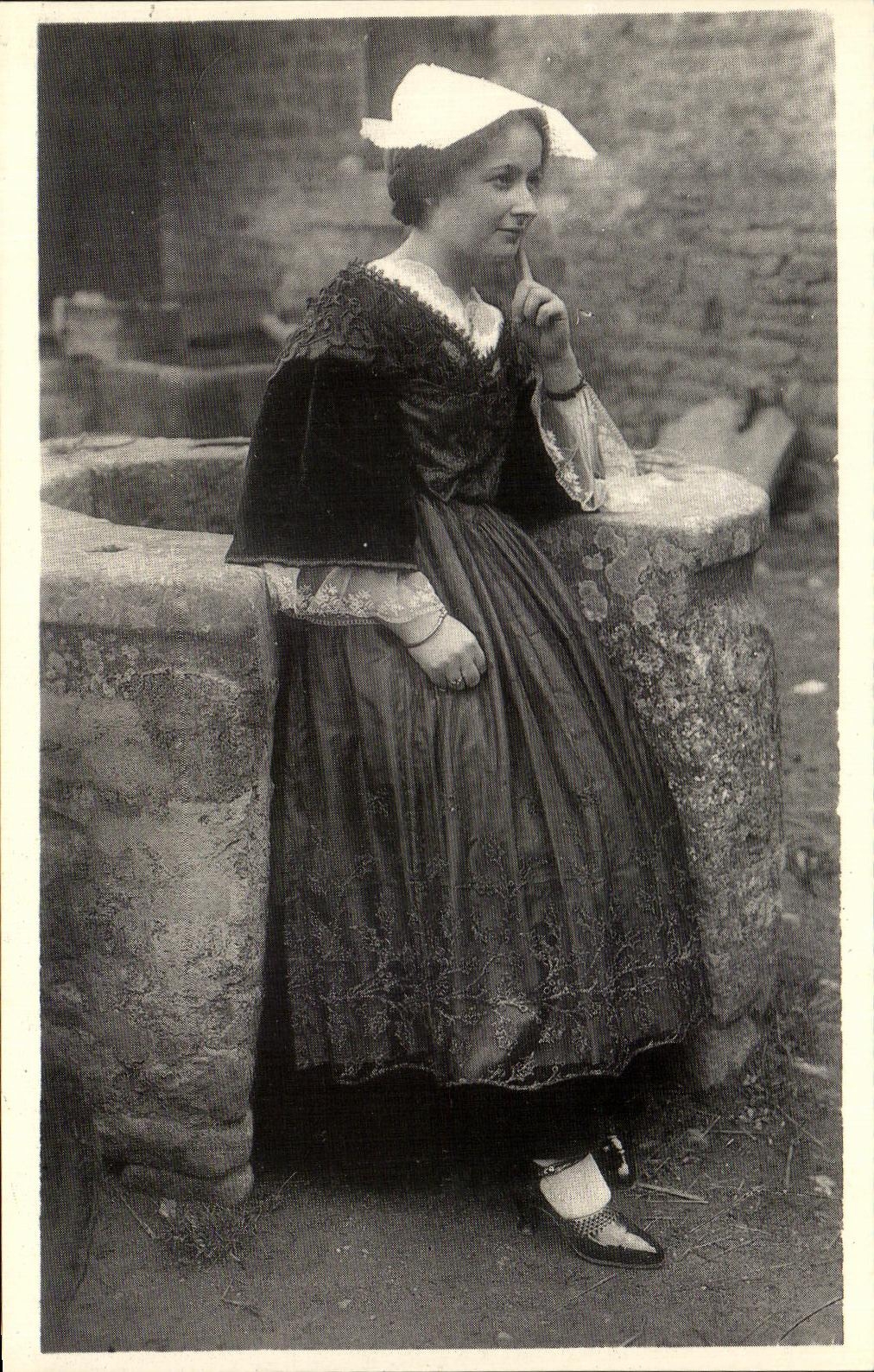 REPRO Pardon de Saint Anne La commune de Sainte anne d'Auray Folklore Costume