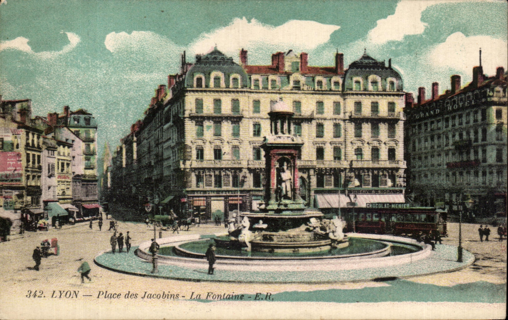 CPA Lyon Places Gardens the Fountain