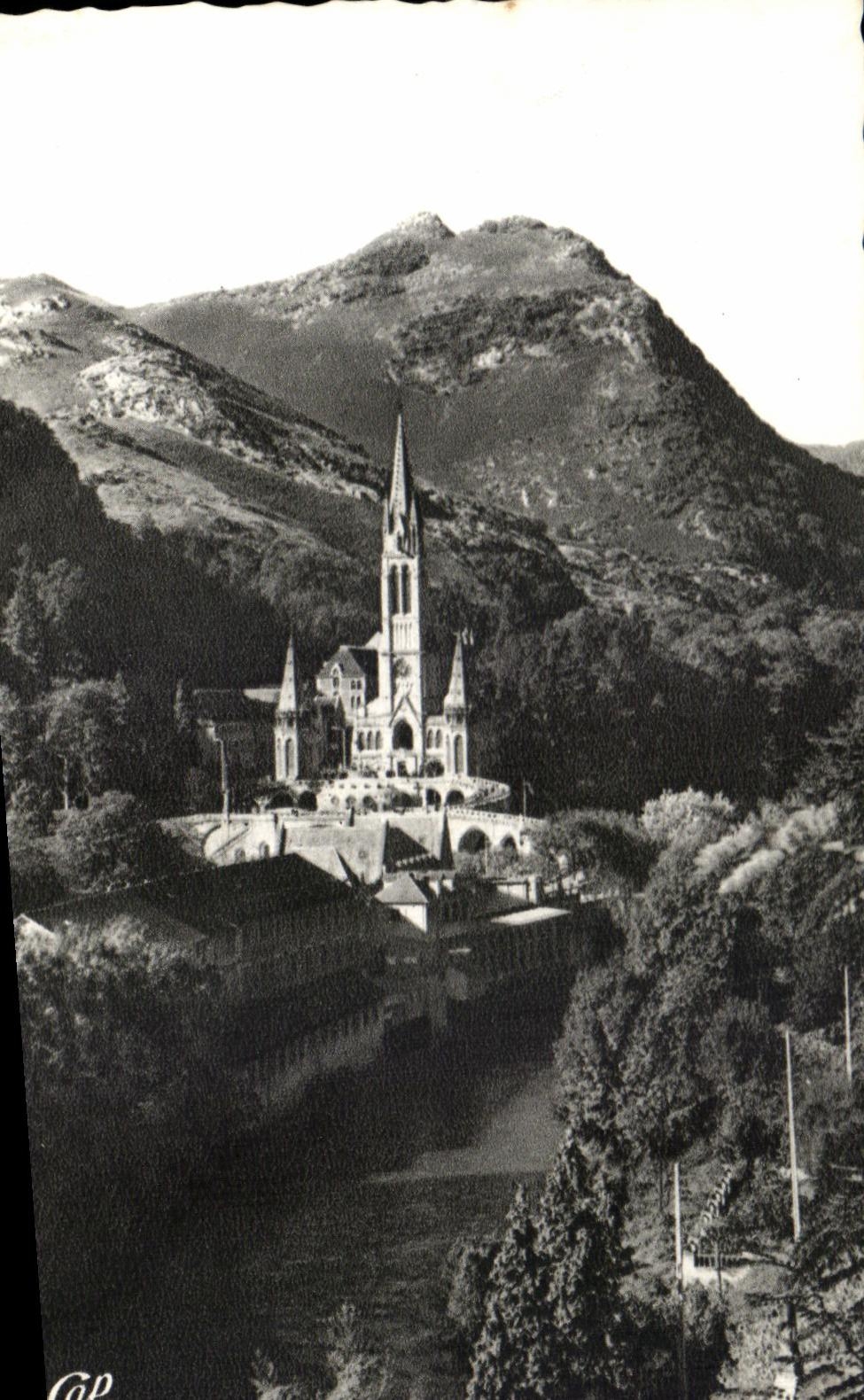 CPA Lourdes the Basilica and Gave