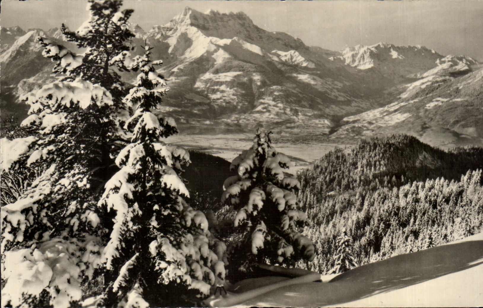 CPA Leysin the valle of the Rhone and Teeth of the South