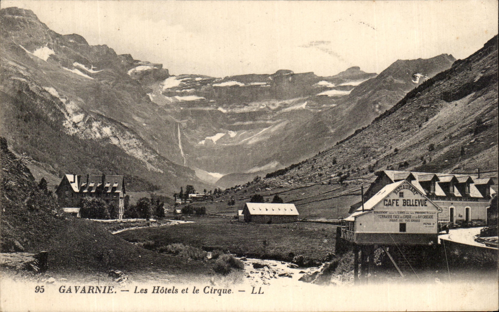 CPA Gavarnie Hotels and the Circus Bellevue Coffee