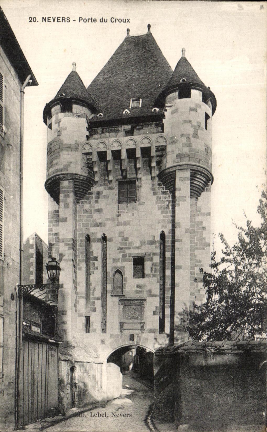 Puerta de CPA Nevers de Croux