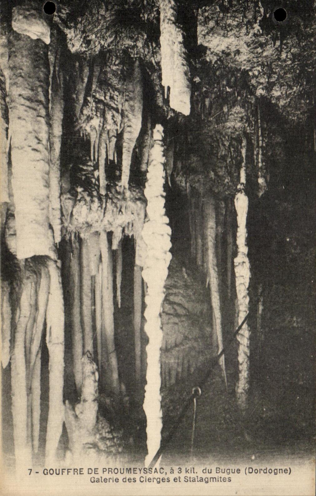 CPA Gouffre De Proumeyssac Du Bugue Galerie Des Clerges Et Stalagmites