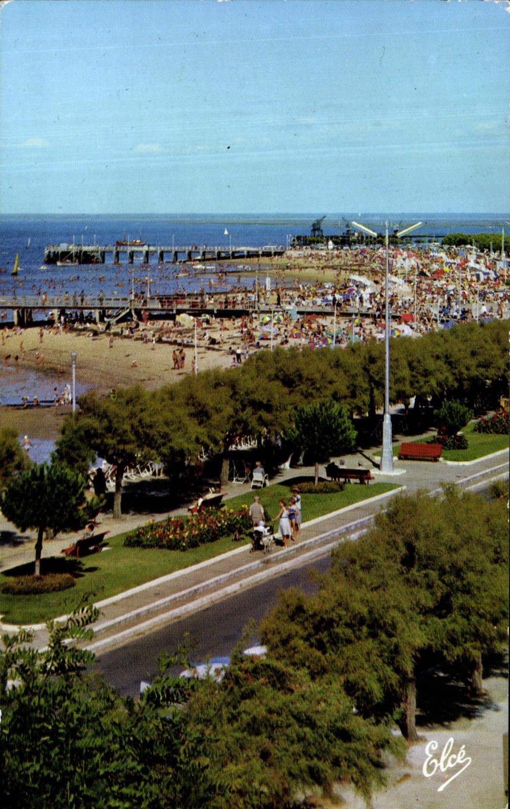 CPSM Arcachon Les Plages et les Jetees