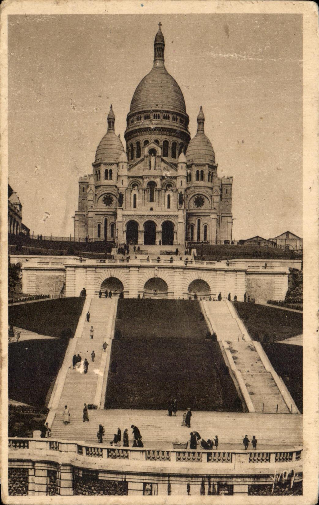 CPA Paris En Flanant Le Sacre Coeur de Montmartre et l'Escalier Monumental