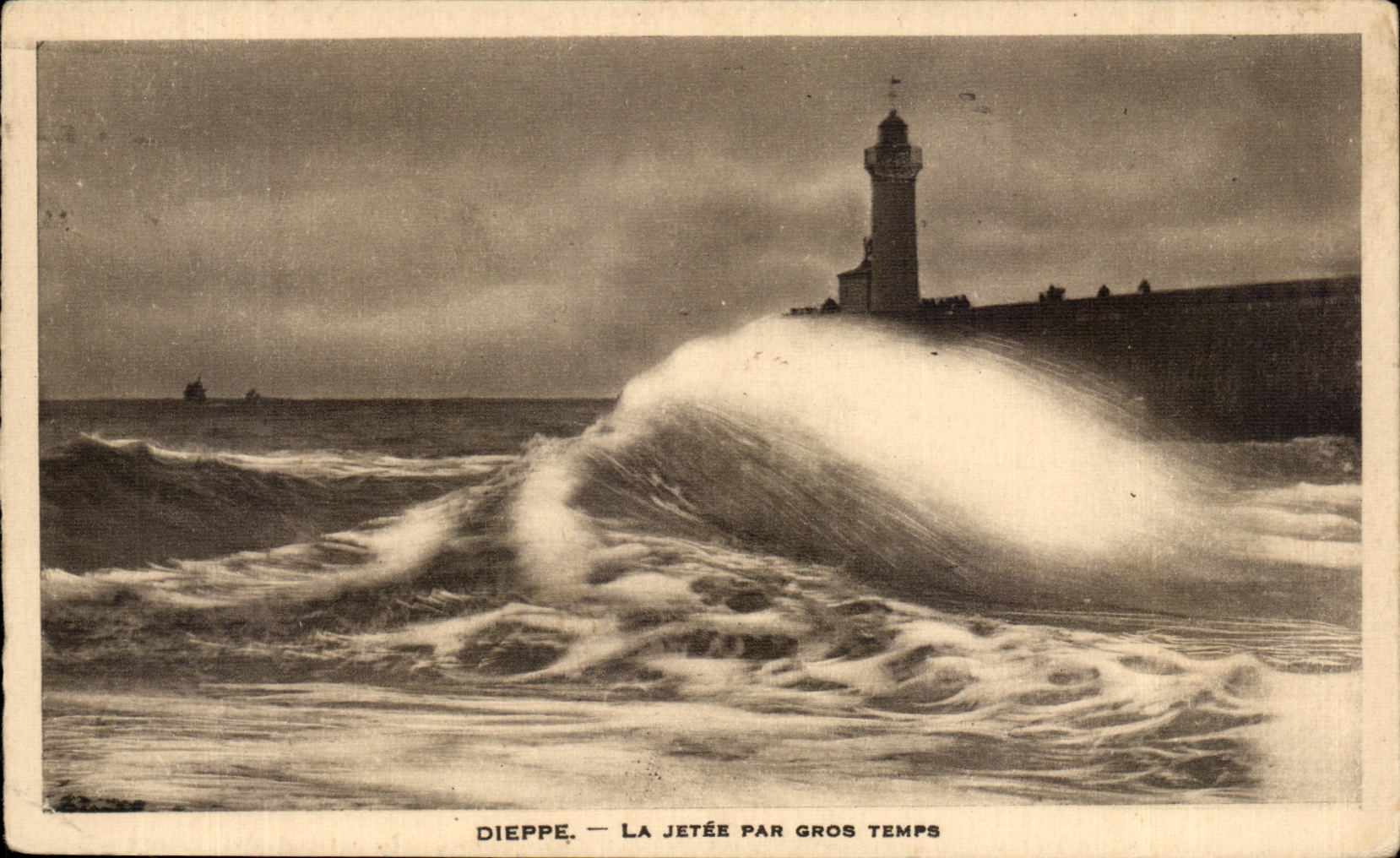 CPA Dieppe el embarcadero por el tiempo pesado