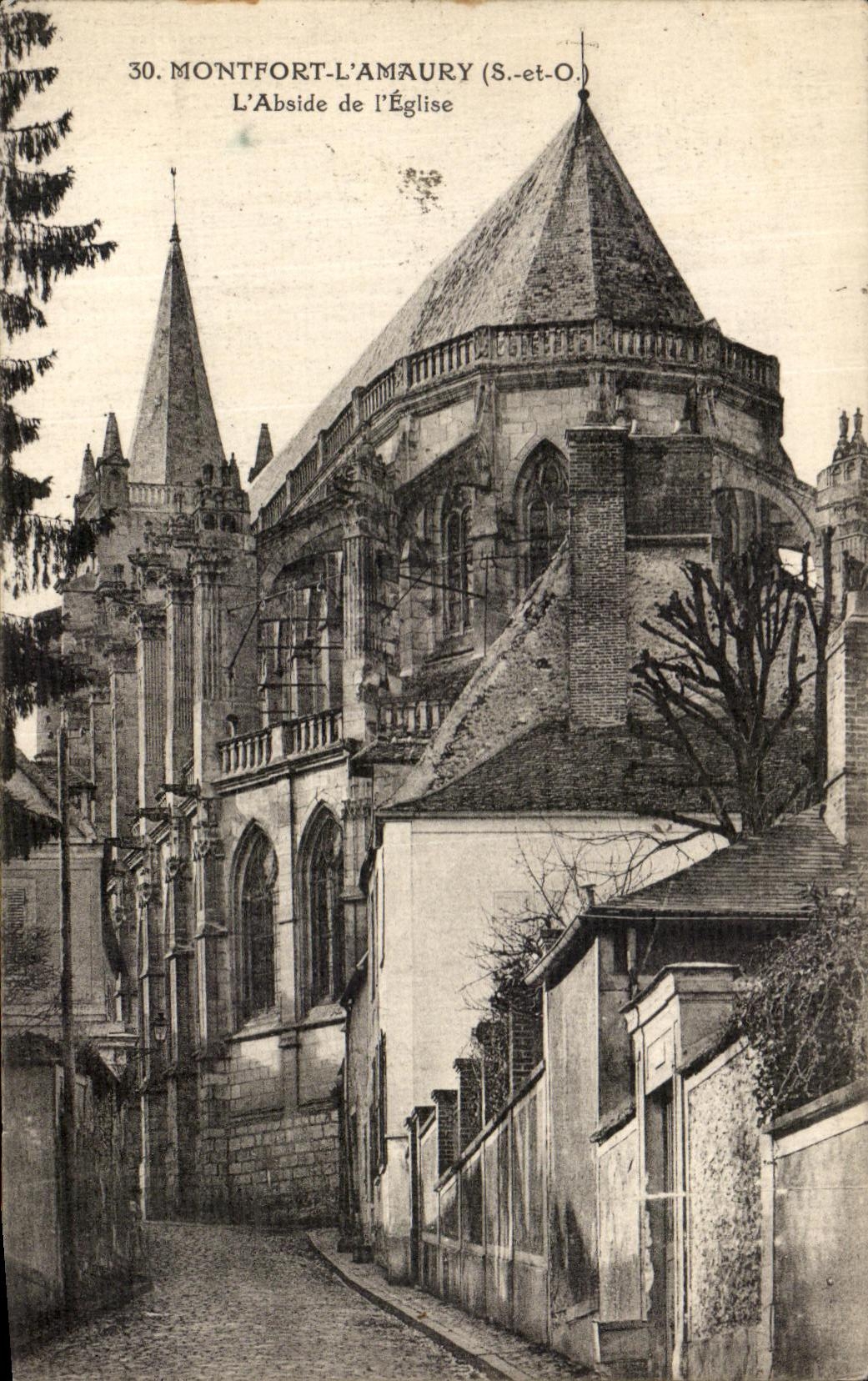 CPA Montfort Amaury the Apse of I' Eglise