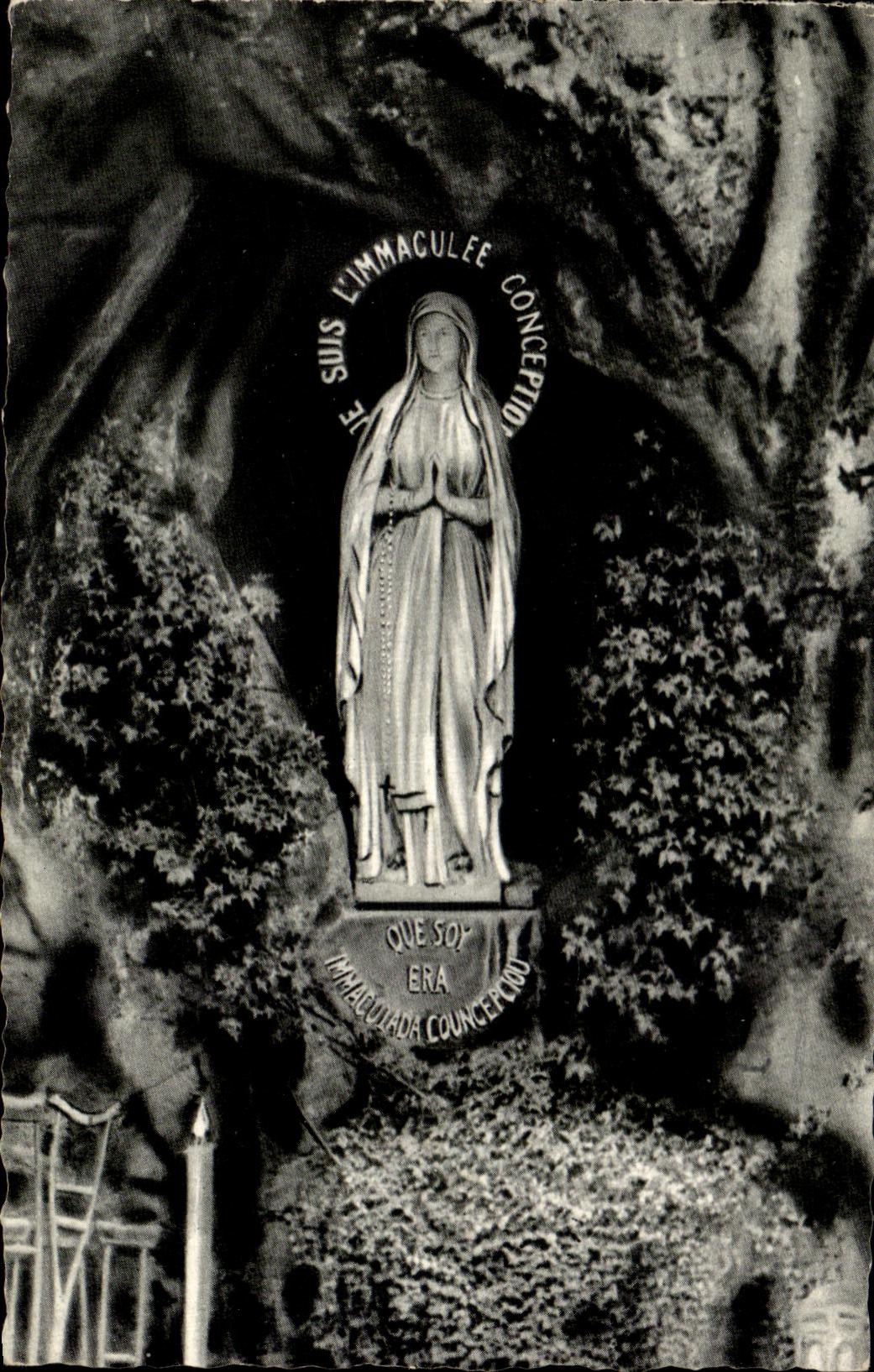 CPA Lourdes the virgin with the cave