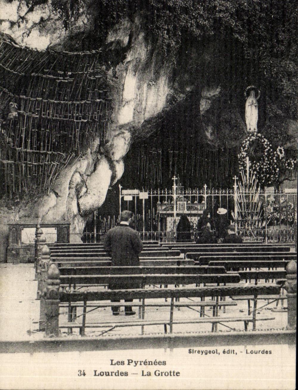 CPA Ley Pyreness Lourdes the Cave