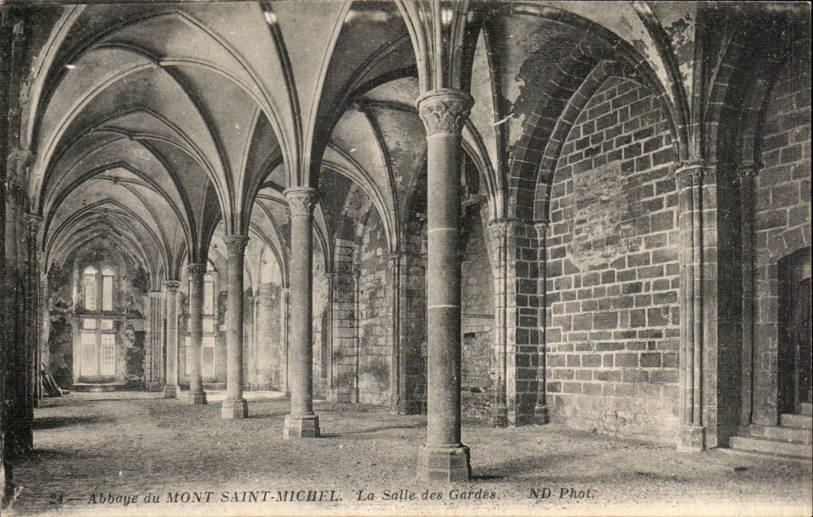 CPA Abbey of Mont Saint Michel the Room of the Guards
