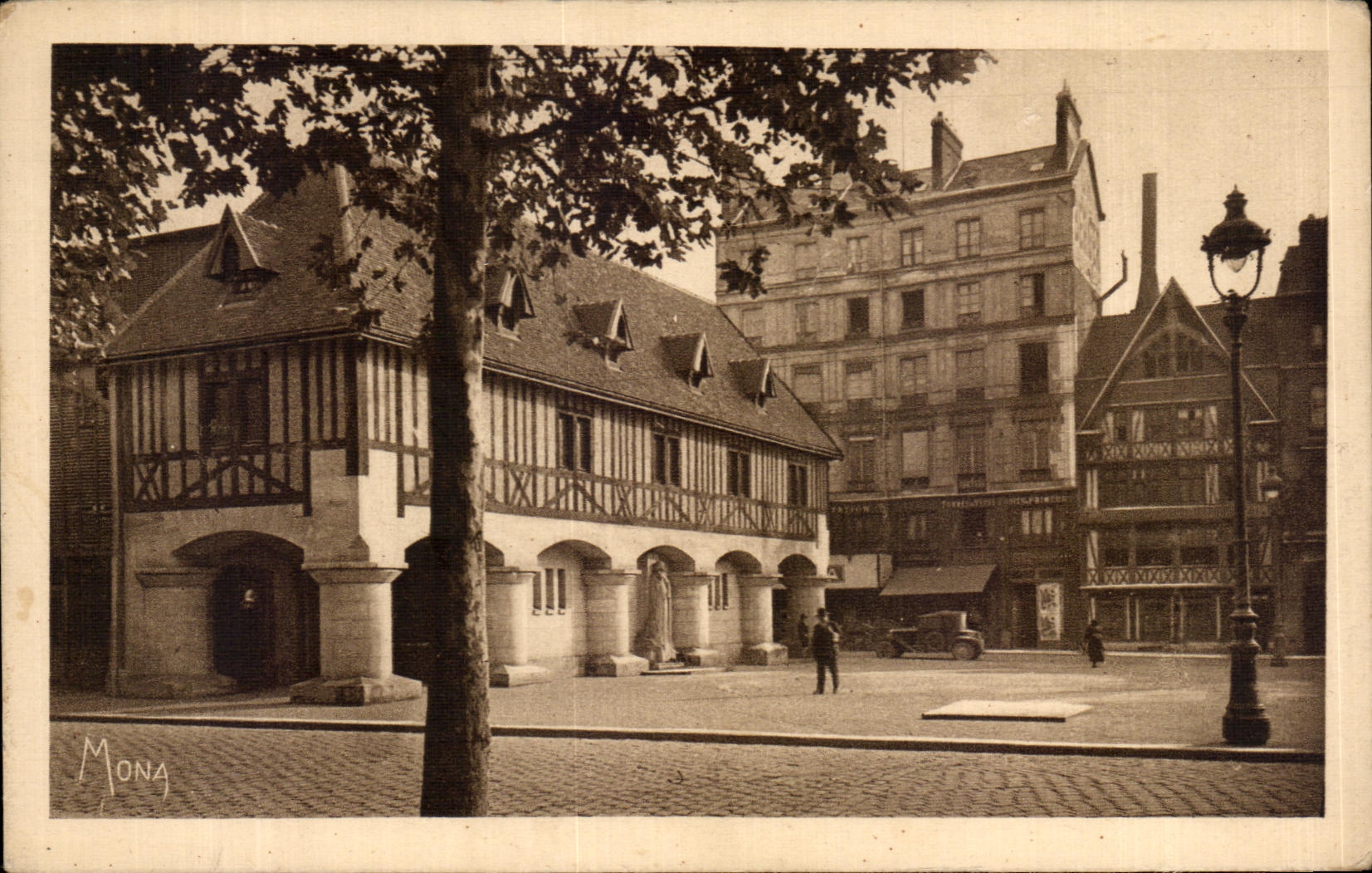 CPA Rouen the Museum City places from the old Market and Statue of Jeanne of arc