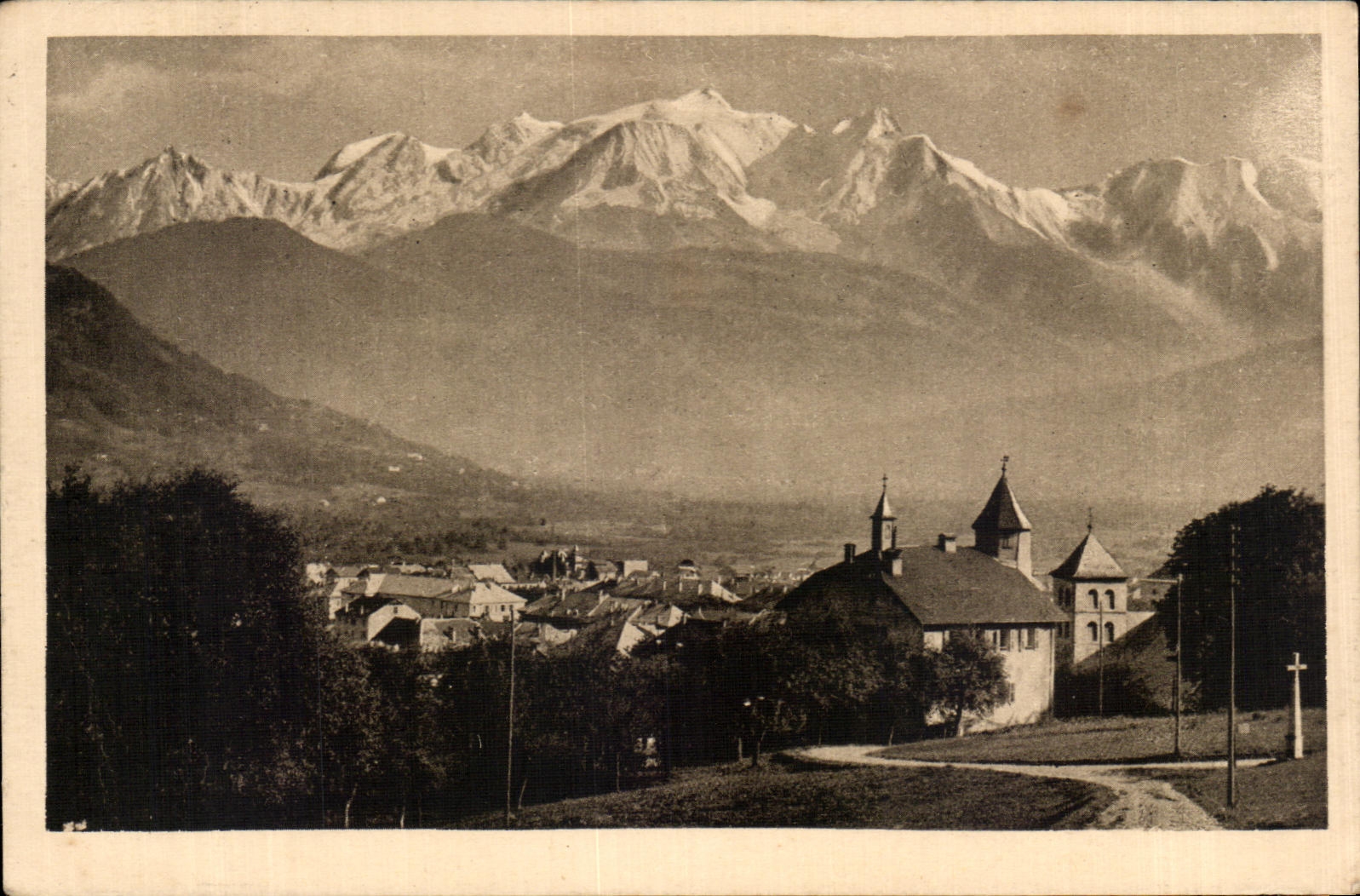 CPA Sallanches Le Chateau des Soeurs et le Mont Blanc