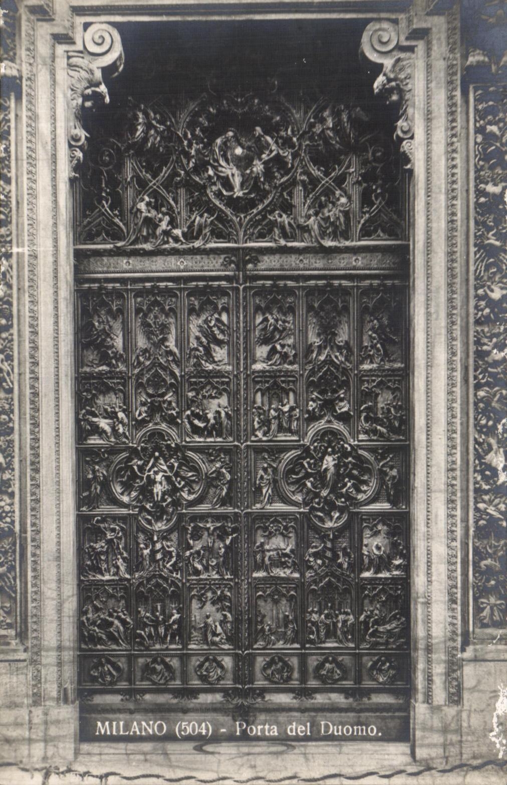 CPA Milano Carried del Duomo