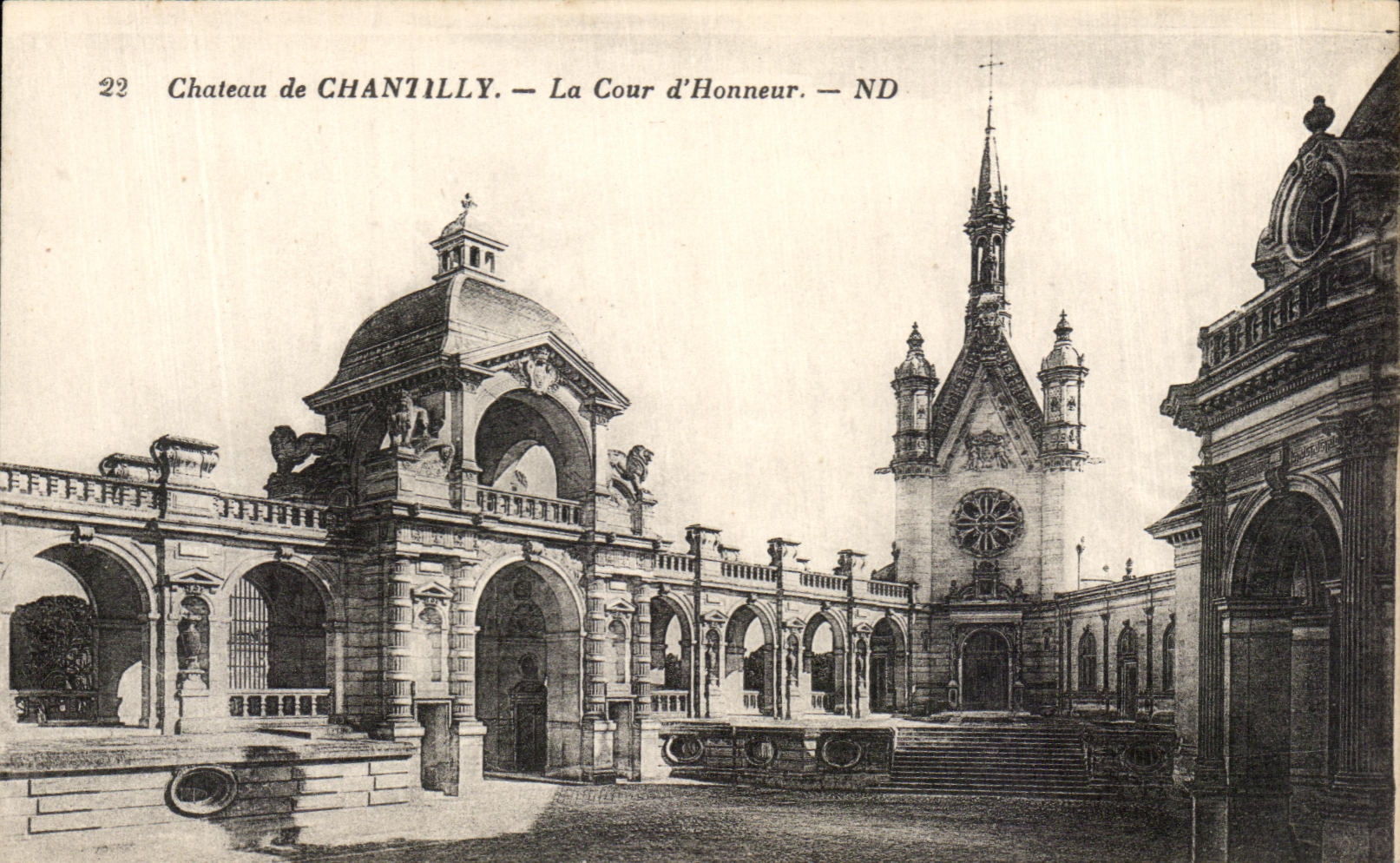 CPA Chateau De Chantilly La Cour D'honneur