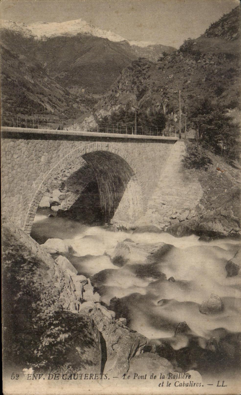CPA De Cauterets the Bridge of Raillere and Cabalires