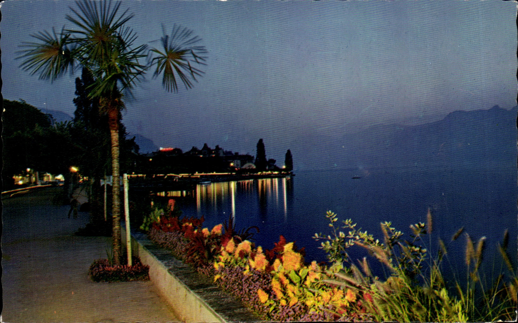 CPSM Montreux Soiree sur les Quais