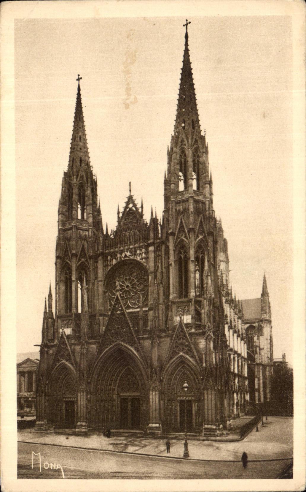 CPA Rouen the Museum City the Church Saint Ouen of radiant Gothic style