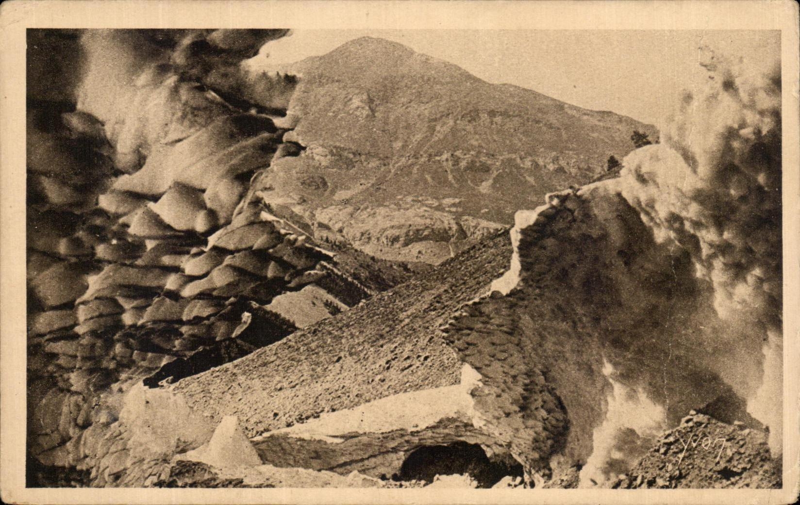 CPA the Pyrenees Bridges of snow to the Circus of Gavarnie