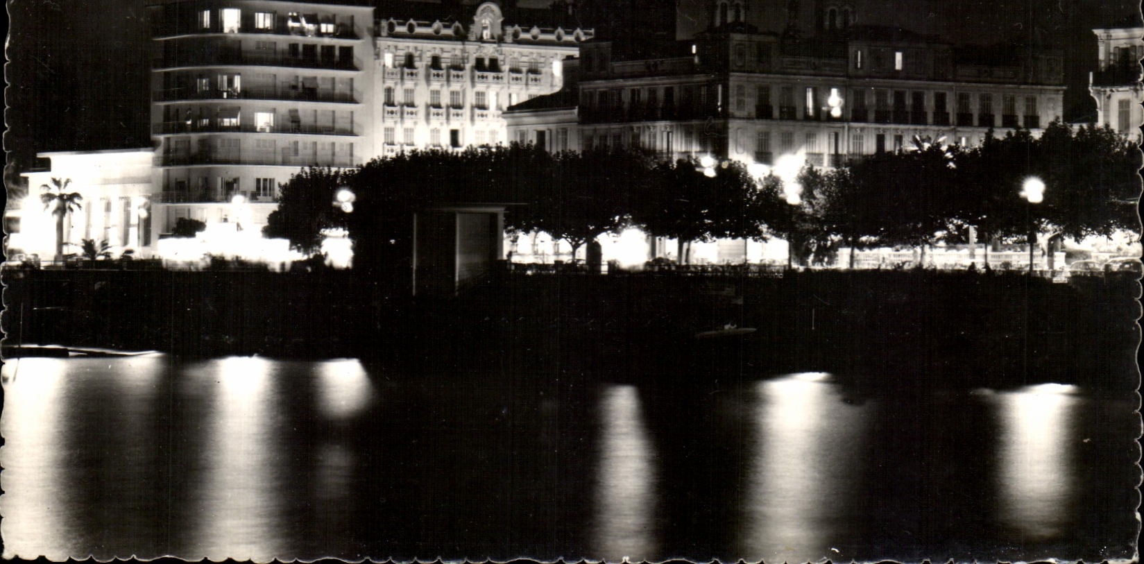 CPSM la dimension de Raphael azul del santo la terraza del efecto de la noche de los banos