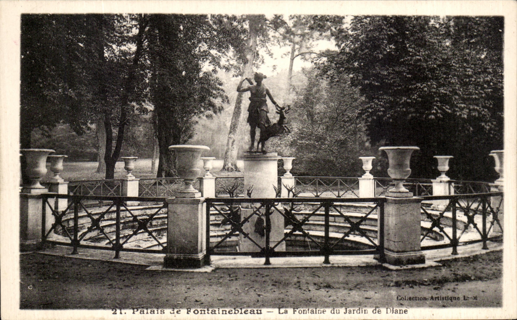 CPA Paid of Fontainebleau the Fountain of the Garden of Diane Biche