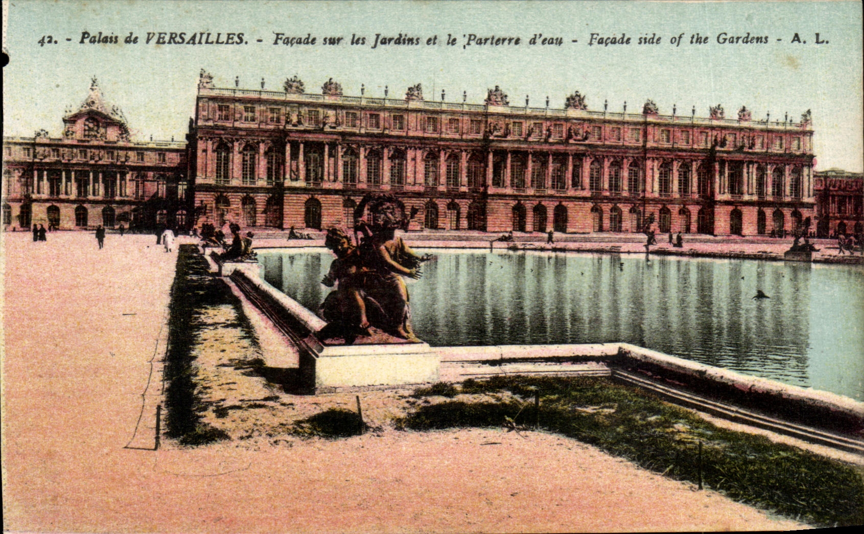 CPA Palais De Versailles Facade Sur Les Jardins Et Le Parterre D'Eau