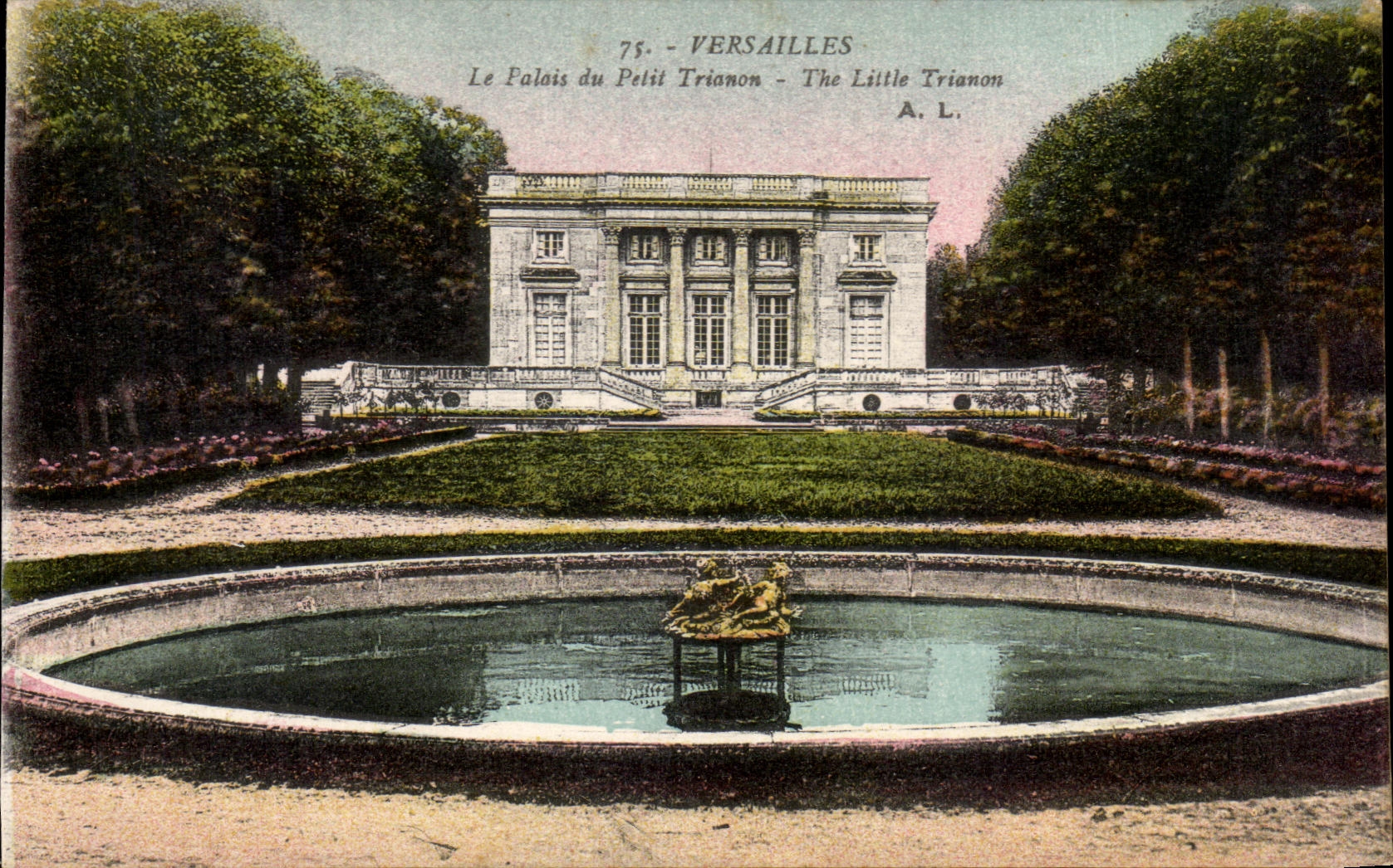 CPA Versailles Le Palais Du Petit Trianon
