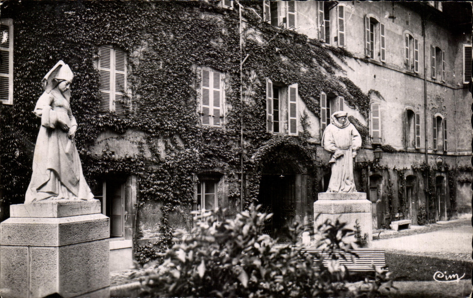 CPA Beaune el monumento del hotel del canciller Nlcolas Rallin y De Guigone De Salins se derrumba