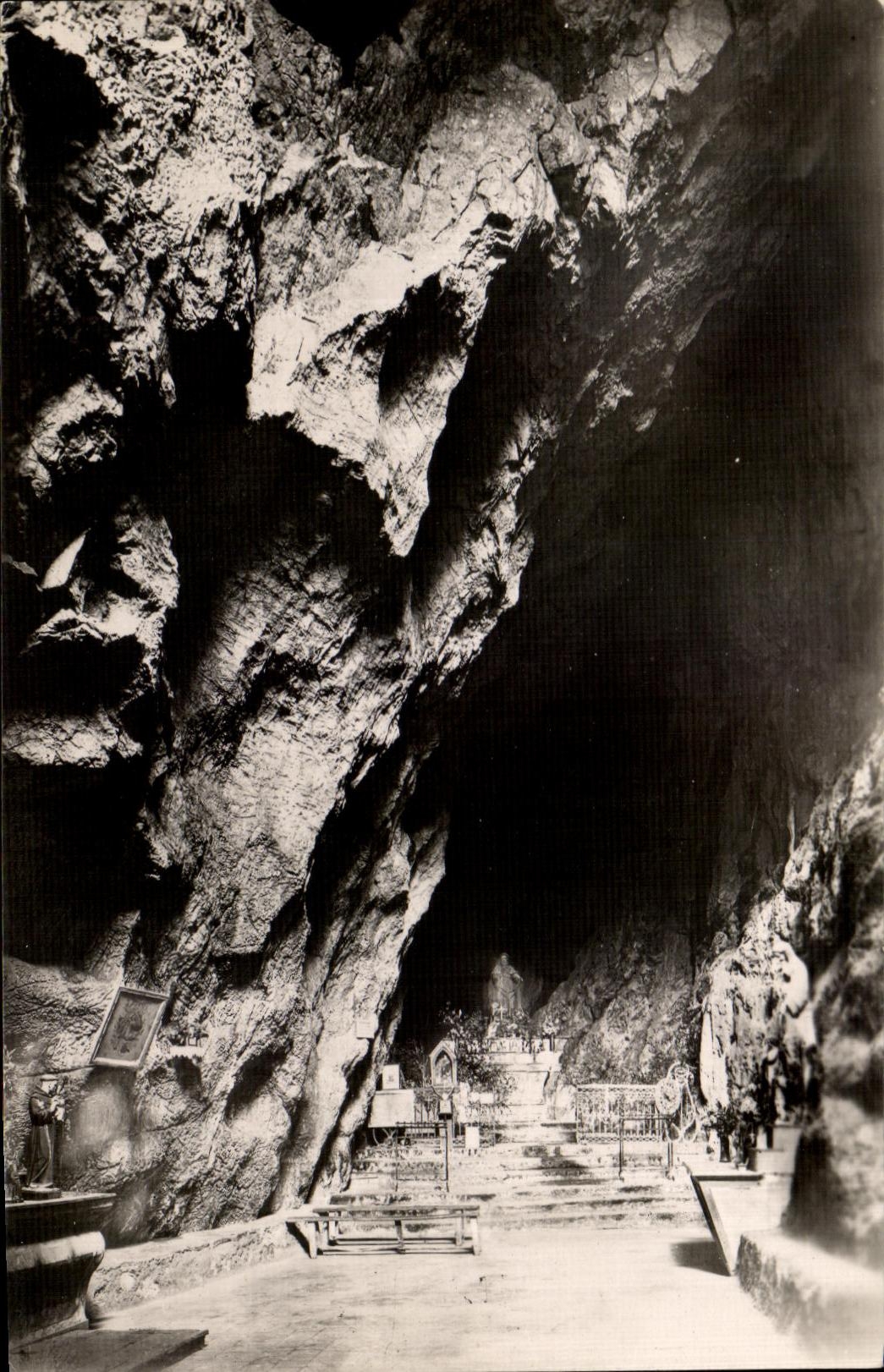 CPSM Saint Paul De Fenouillet the Cave of I' Ermitage of Galamus