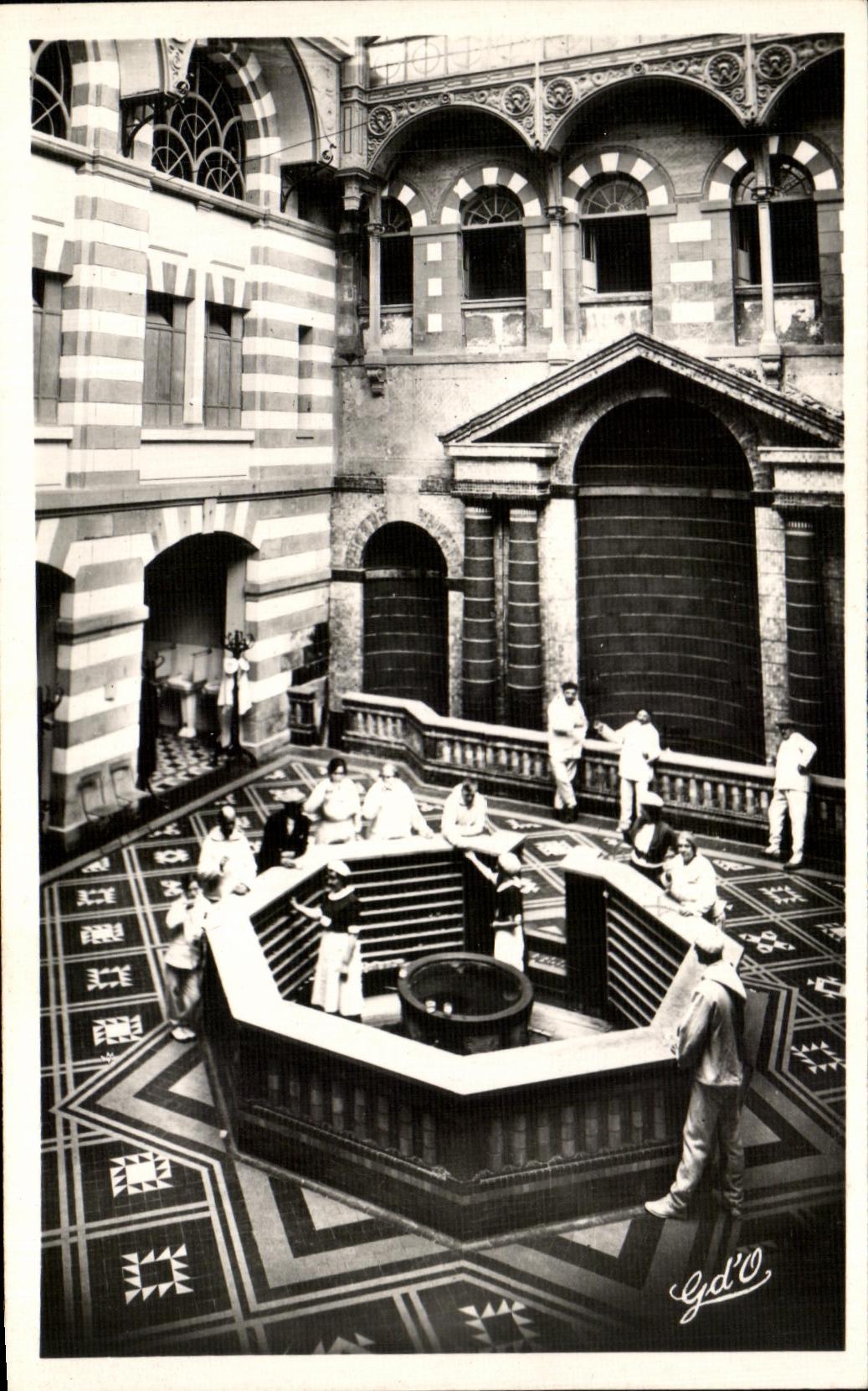 CPA Auvergne the Mount Gilds Hydropathic establishment the Hall of the Madeleine Sources