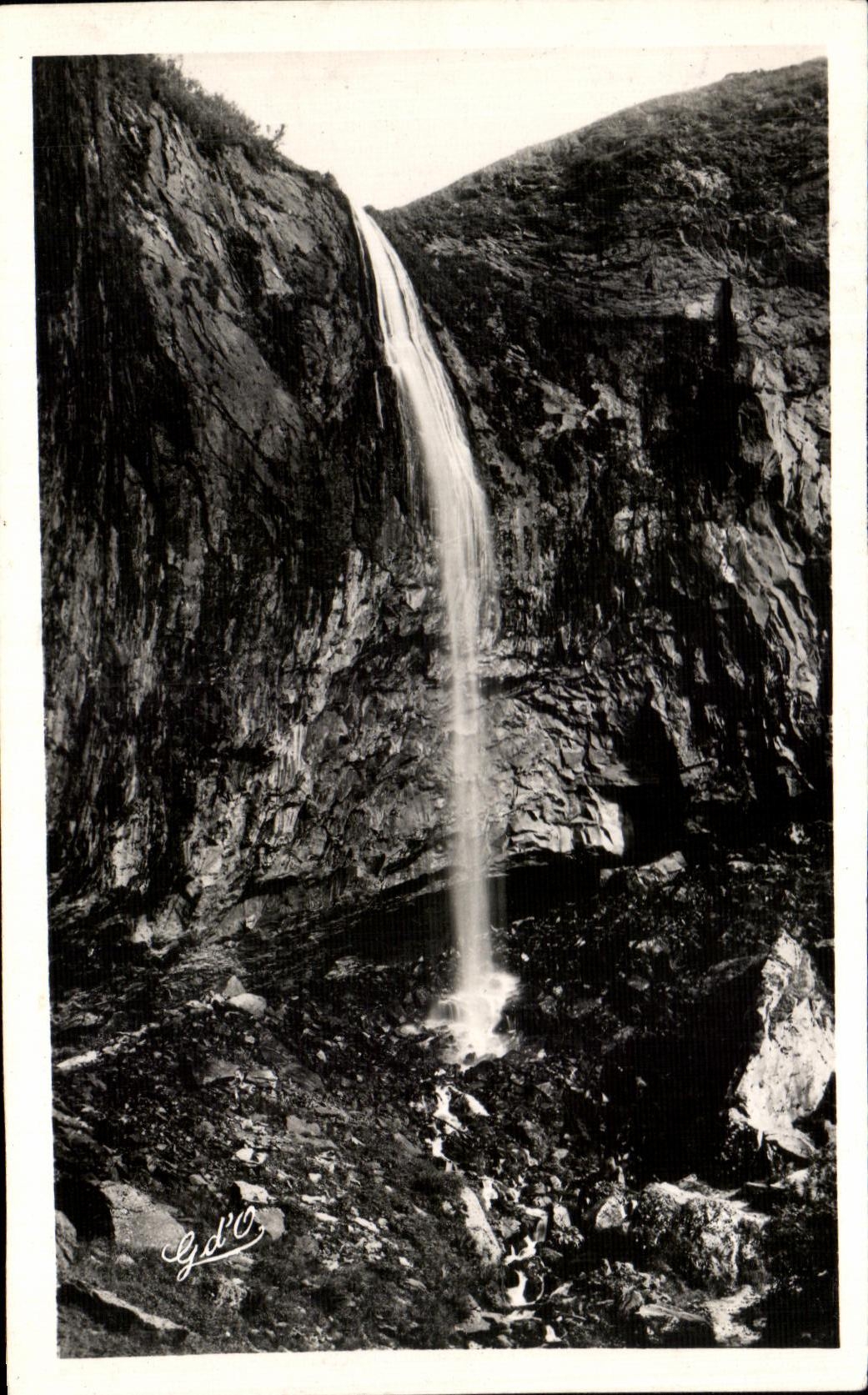 CPA Auvergne the Mount Gilds the Large Cascade