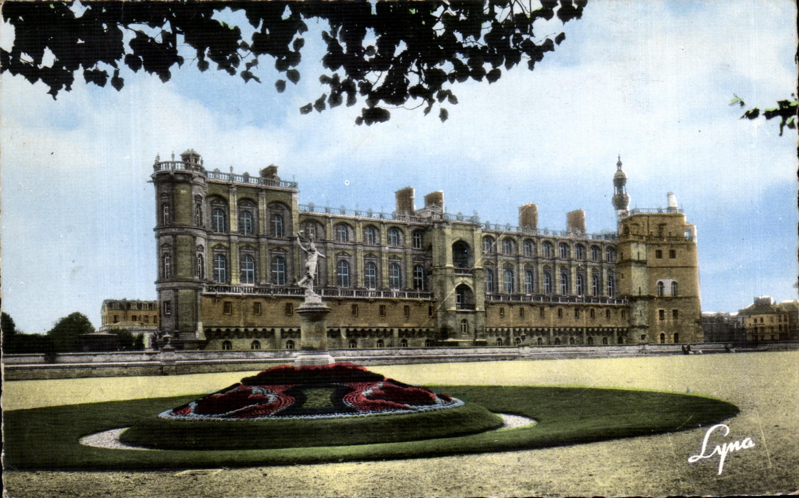 CPSM Saint Germain En Laye Facade du Chateau sur le Parc