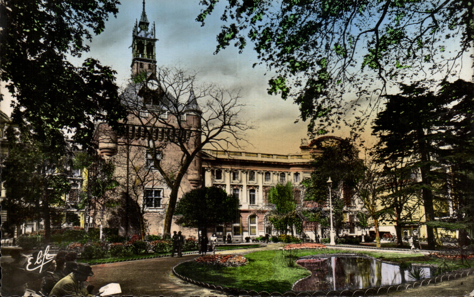 CPA Toulouse Square de Gaulle et Donjon du Capitole Maison du Tourisme