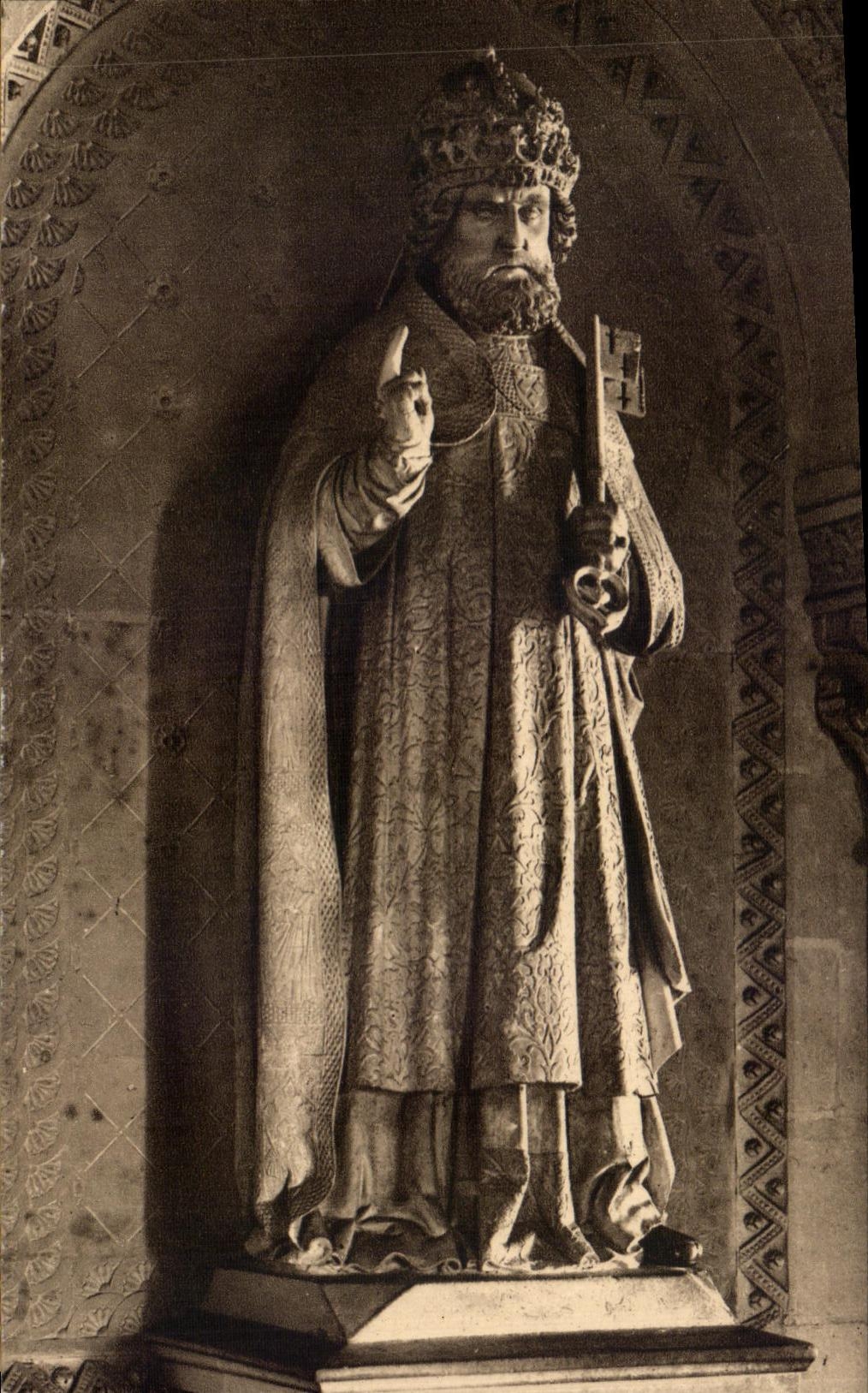 CPA Church Ebbatiale De Solesmes Saint Pierre