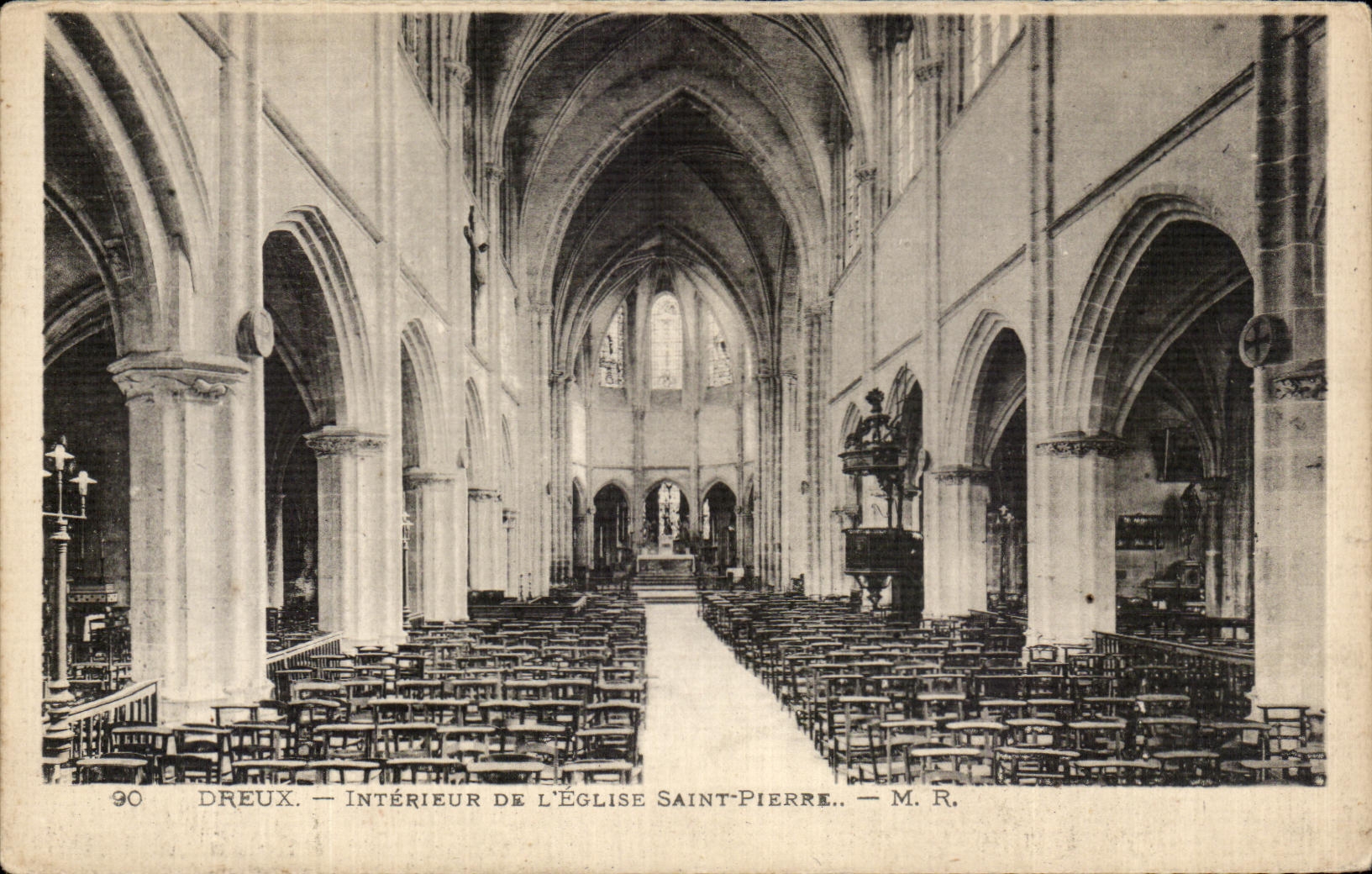 CPA Dreux Interieur De L'Eglise Saint Pierre