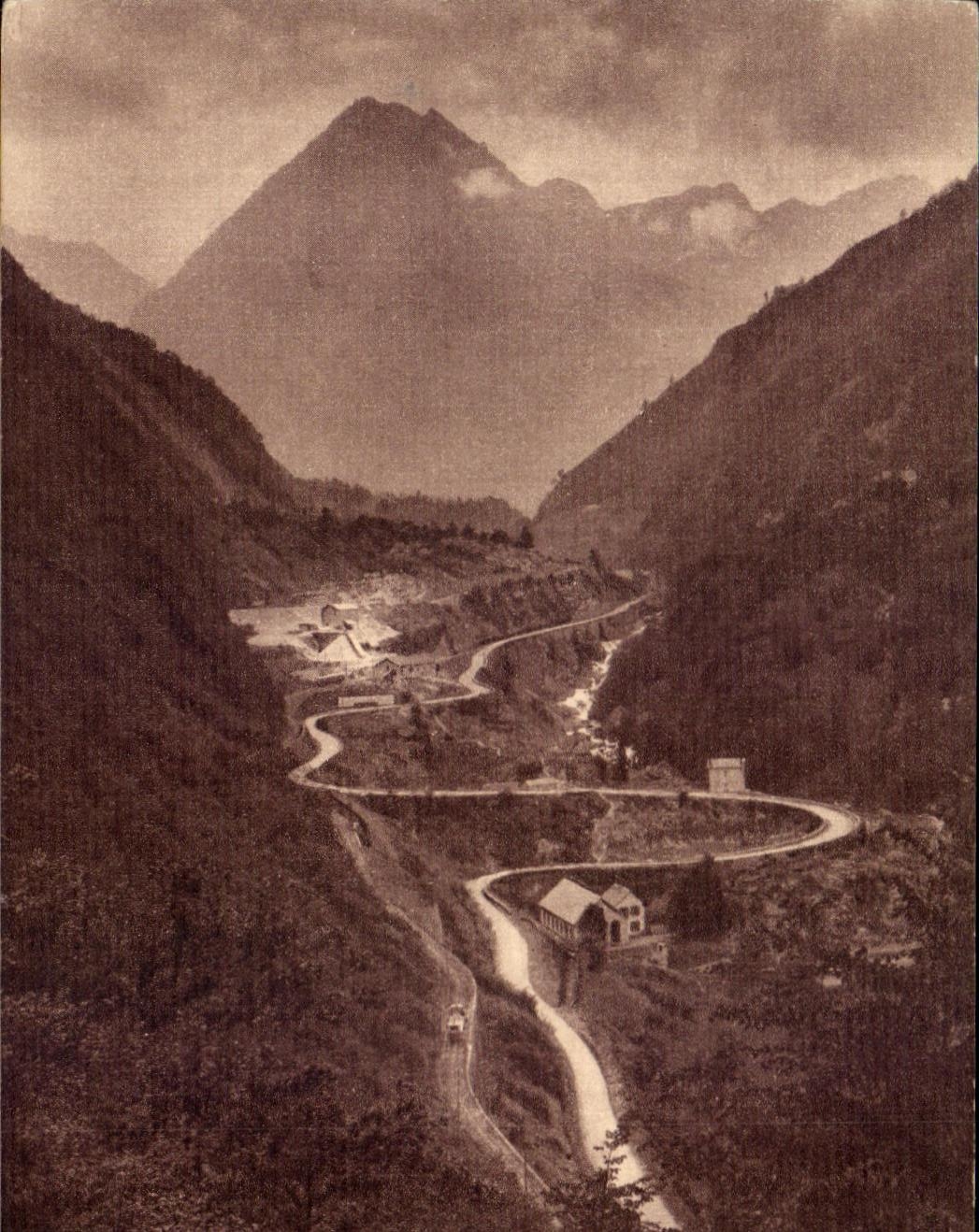 CPA Cauterets Route of Pierrefitte has Cauterets the snail