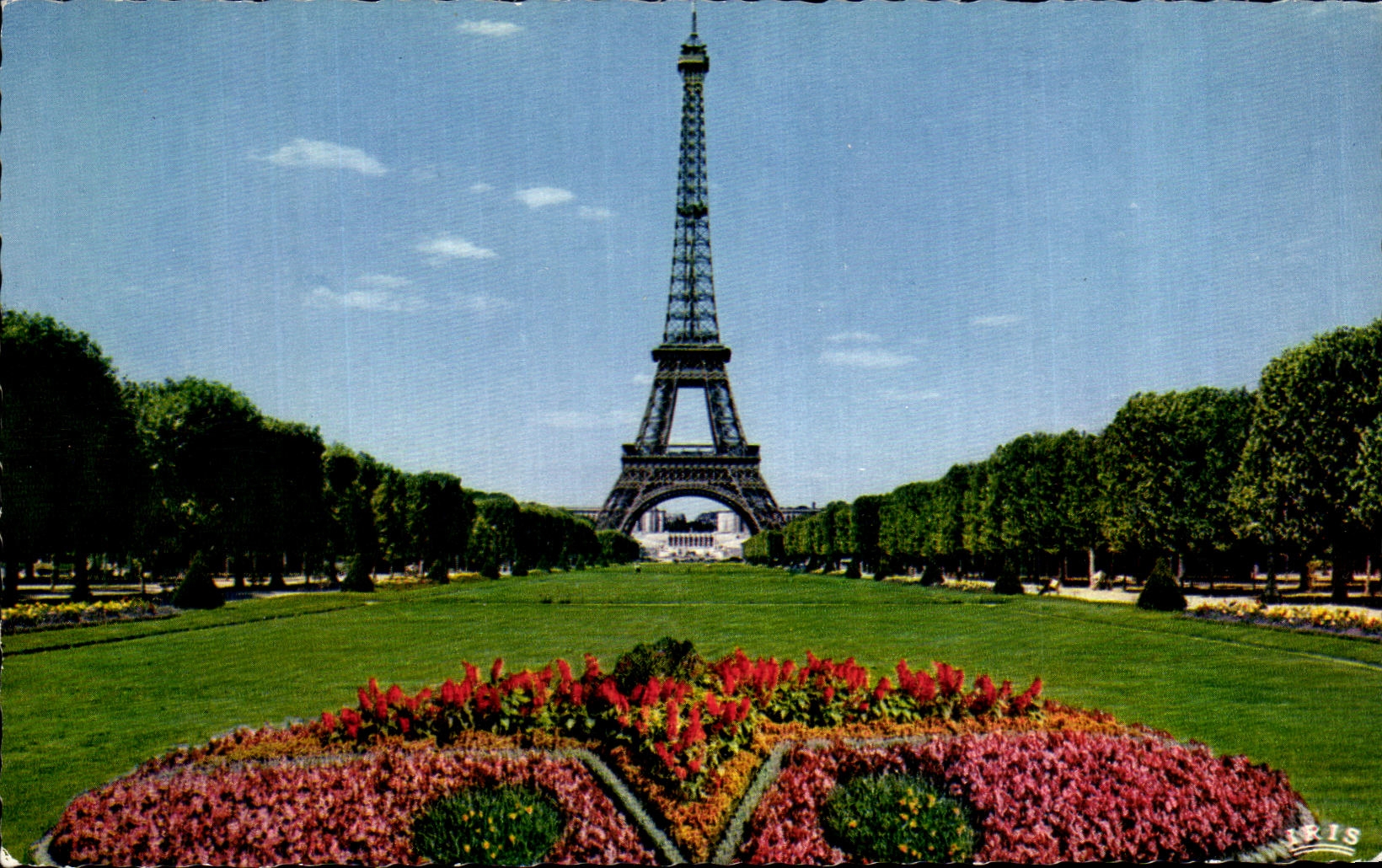 CPM Paris La Tour Eiffel