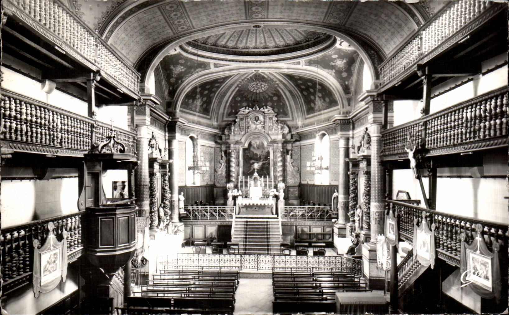 CPA Cambo Les Bains Interior of the Church