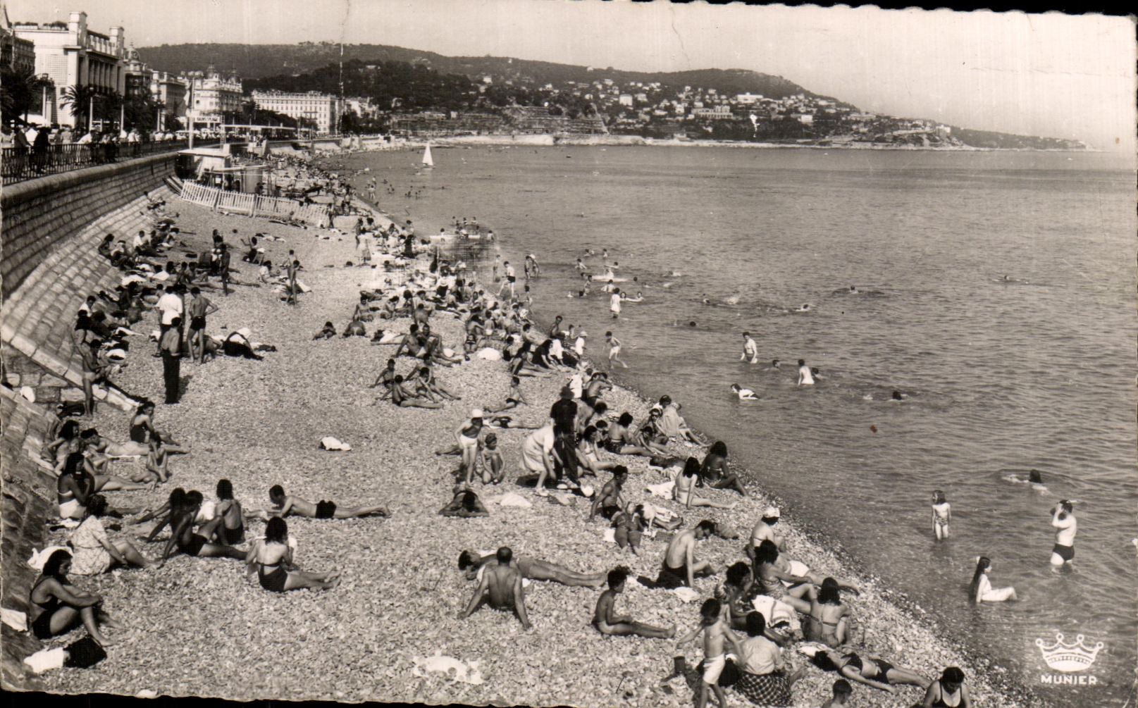 CPA Niza una playa de los bathings del mar