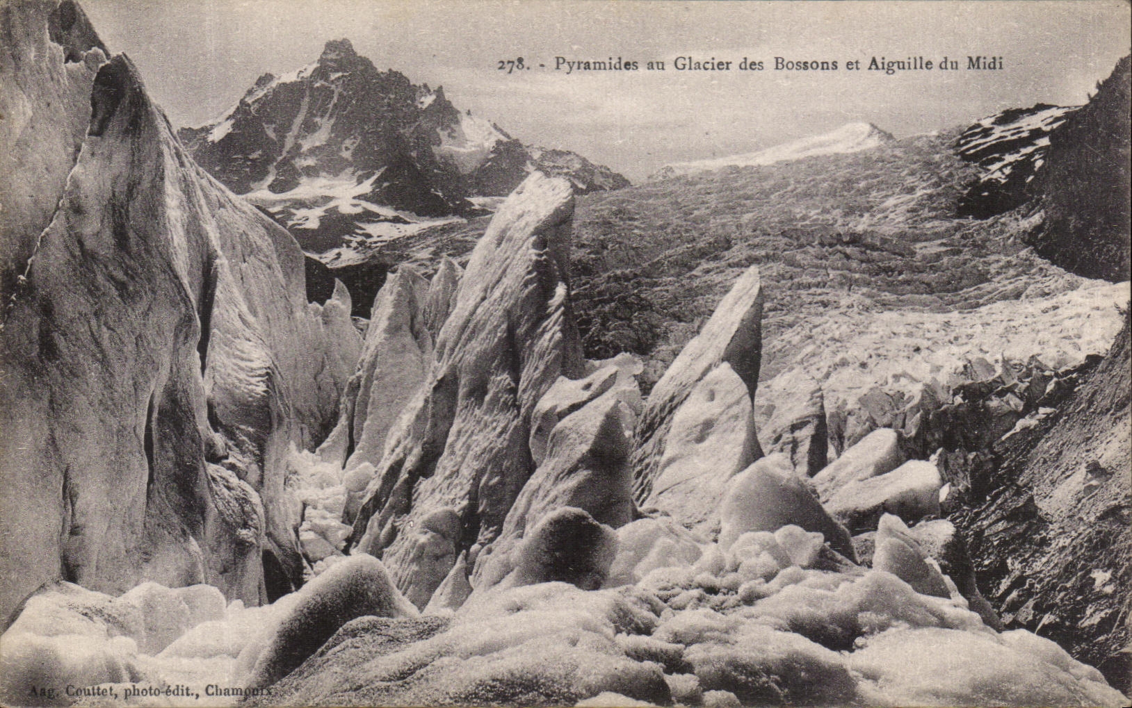 CPA Pyramides with the Glacier of Let us work and Switches South