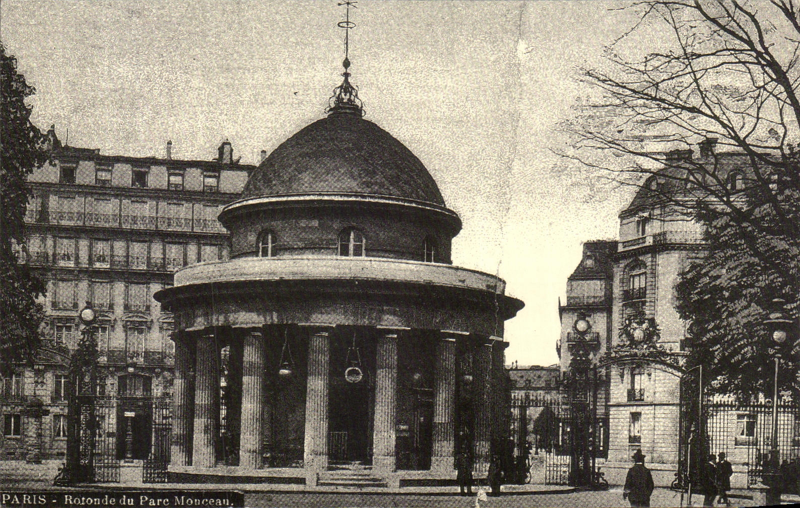 REPRO Paris Rotunda of the Park Heap