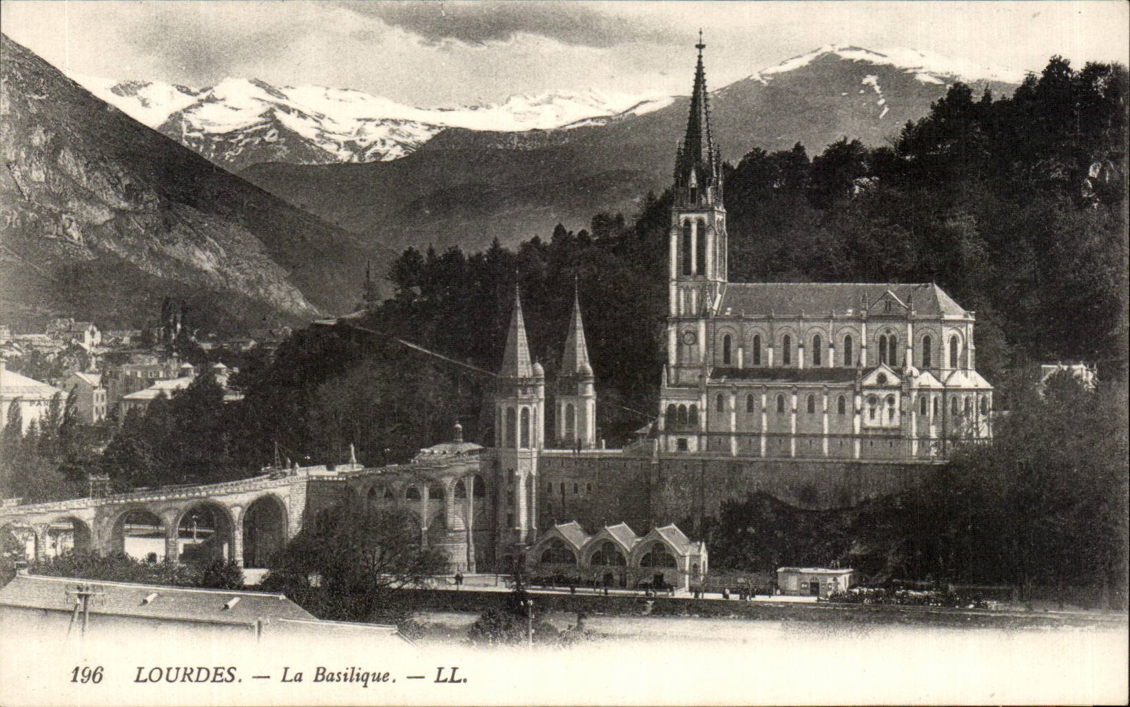 CPA Lourdes the Basilica