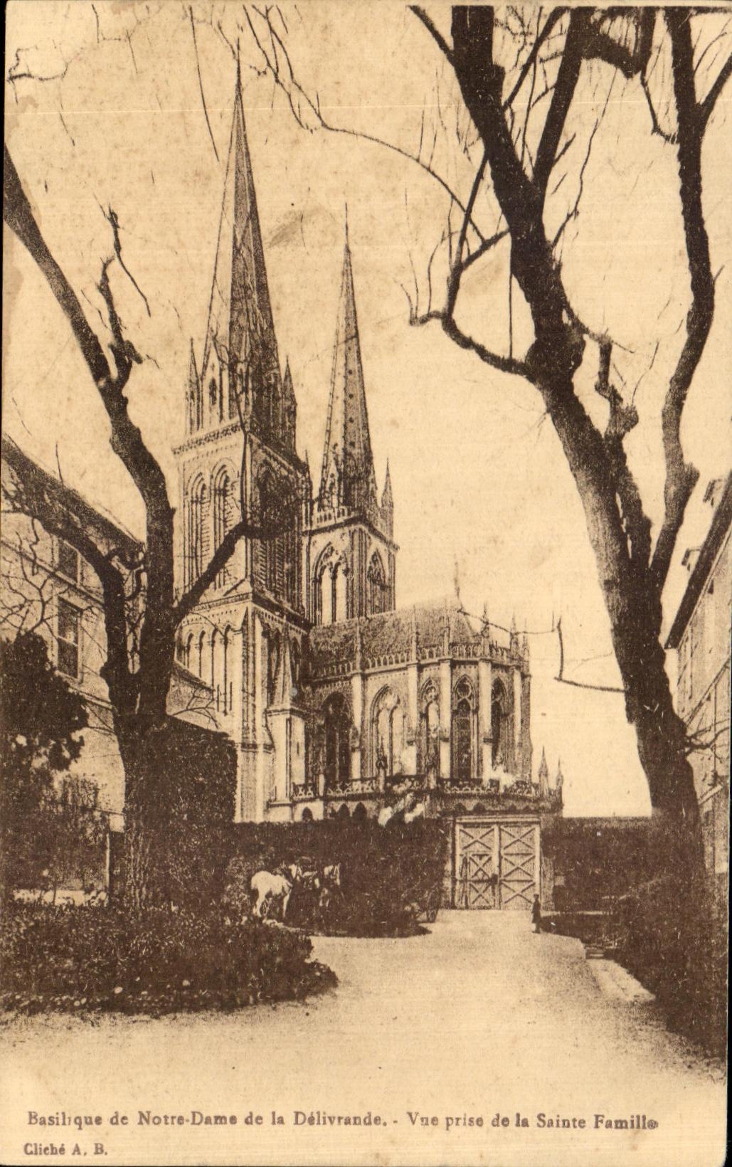 CPA Basilica Of Our Lady Of Delivrande Seen from Of Sainte the Family