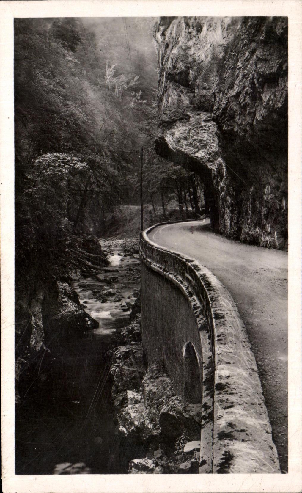 CPA In Chartreuse the Road Of Serves And the Falls Of Guiers Mort