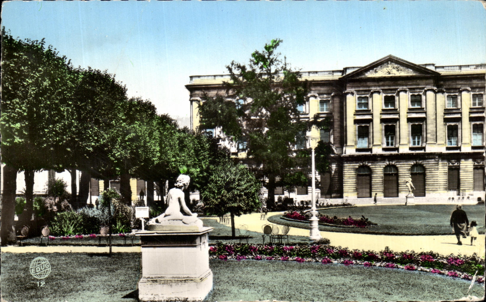 CPA Bordeaux the Garden of the Town hall