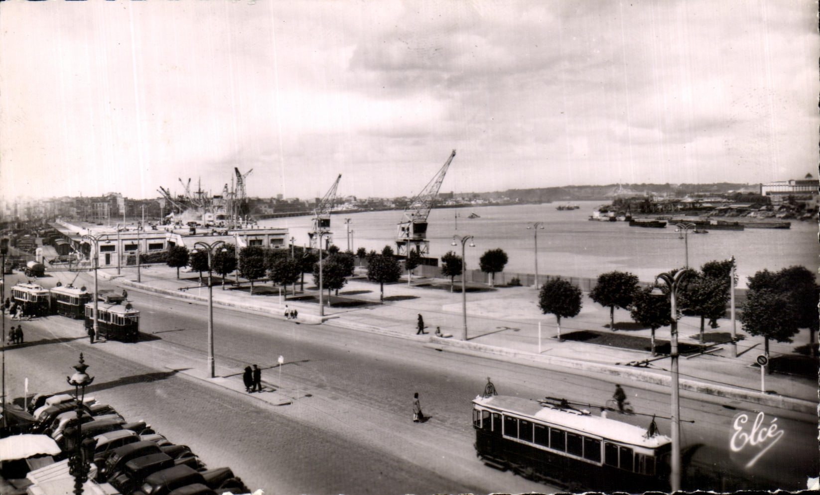 CPA Bordeaux Quays and Roads